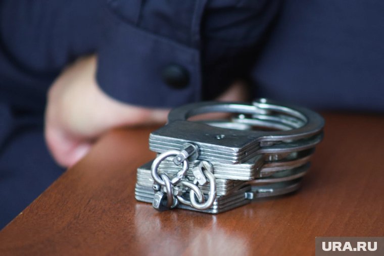 Вслед за главой курганского УФССП Уваровой задержали ее заместителя. Инсайд