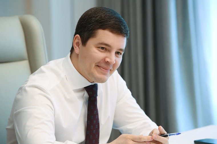 Столица Ямала получила поздравления от губернатора в свой праздник