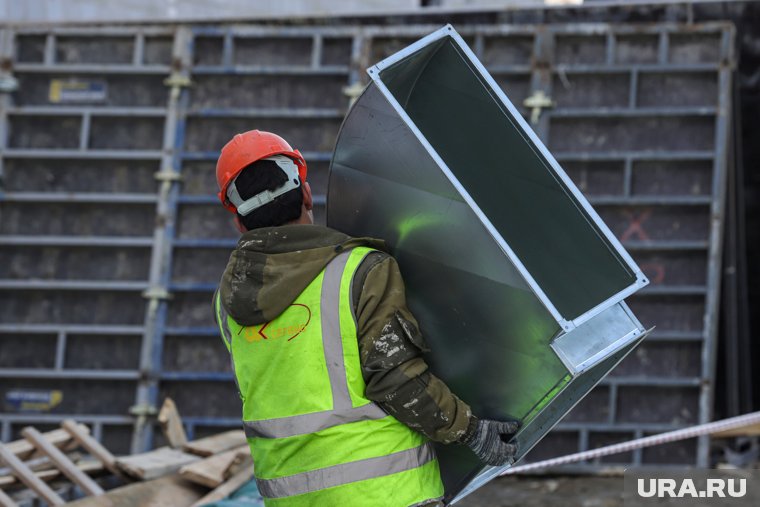 На Ямале запретили работать по патентам мигрантам из ряда стран