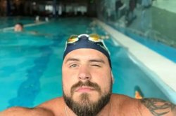 Хотел переплыть Босфор и пропал: как сотни человек разыскивают пловца Свечникова на земле и в воде