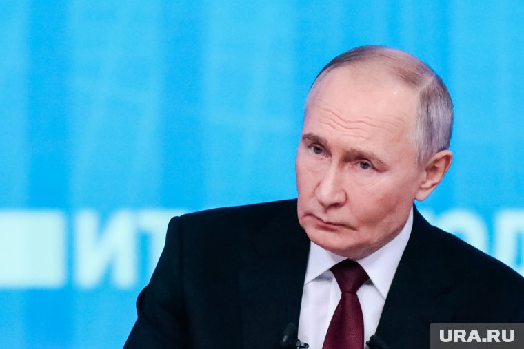 Путин позвонил матери командира псковских десантников в годовщину их подвига