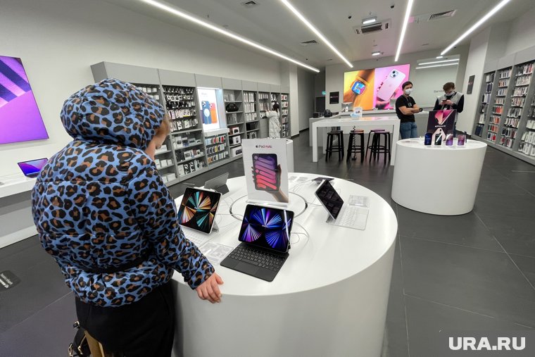 Apple и Samsung обвалят цены на технику в России