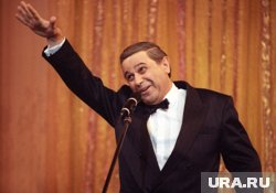Экстренная госпитализация, скандал из-за молодой жены и отношение к СВО — биография юмориста Евгения Петросяна