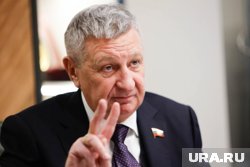 Курганский сенатор Муратов признался в любви к мотоциклам. Фото