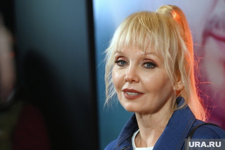 Издевательства мужа, потеря ребенка и завершение карьеры: Валерии — 57 лет