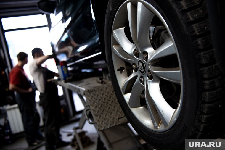 Эксперт объяснил, что обязательно надо сделать с машиной осенью