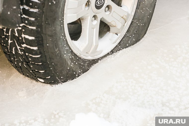 Ждать снега или подготовиться заранее: когда надо менять летнюю резину на зимнюю в 2025 году