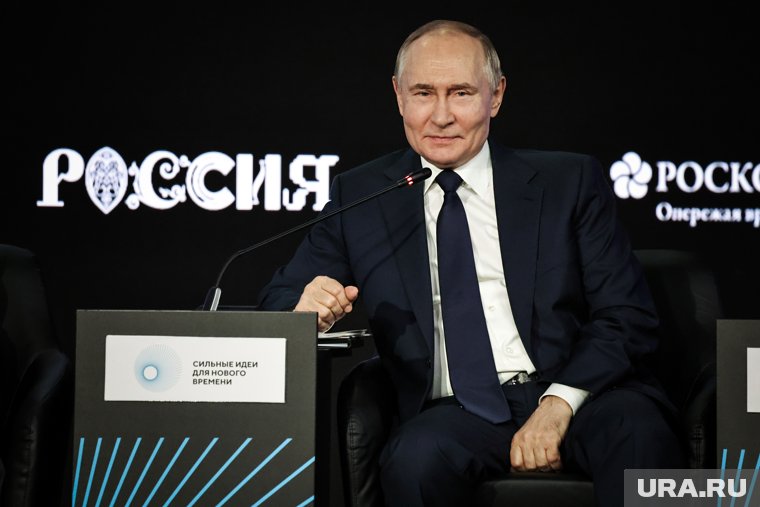 Путин подарил мотолюбителю с Аляски новый «Урал»