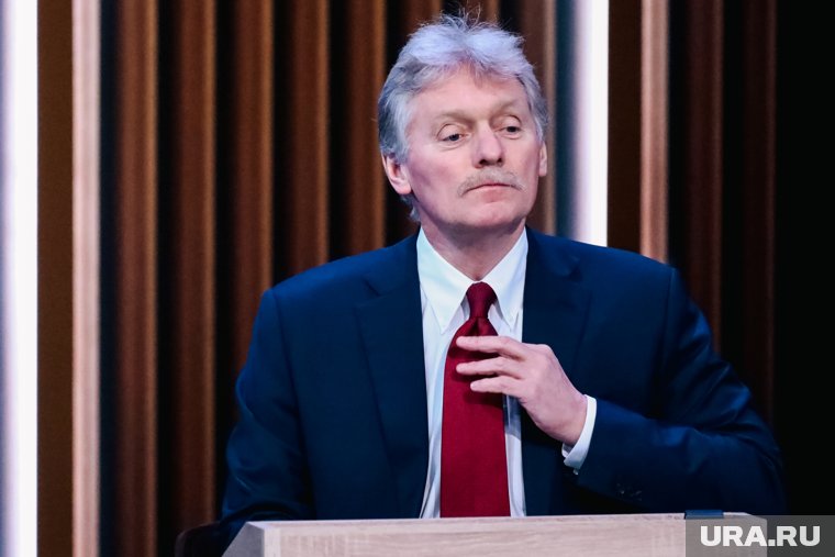 Москва отстоит Русский дом в Баку, когда решат конфликт на Украине: о чем говорил Песков с журналист...