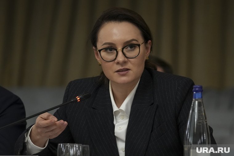 Новый премьер Украины признала, что страна стала военным полигоном Запада