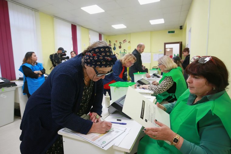 Выборы в Грузии: кто пытается занять место в органах местного самоуправления и как хочет помешать оппозиция