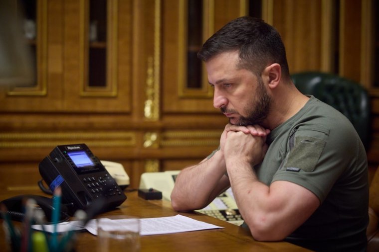 «Страна»: Запад начал операцию по отстранению Зеленского