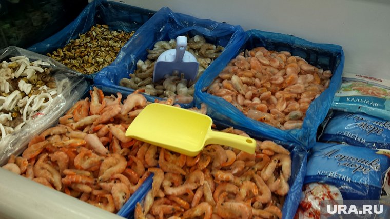 Россиянам не хватает денег на свои креветки