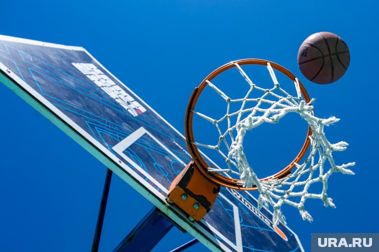 Международный преступник или звезда баскетбола: кто такой Даниил Касаткин, задержанный в Париже