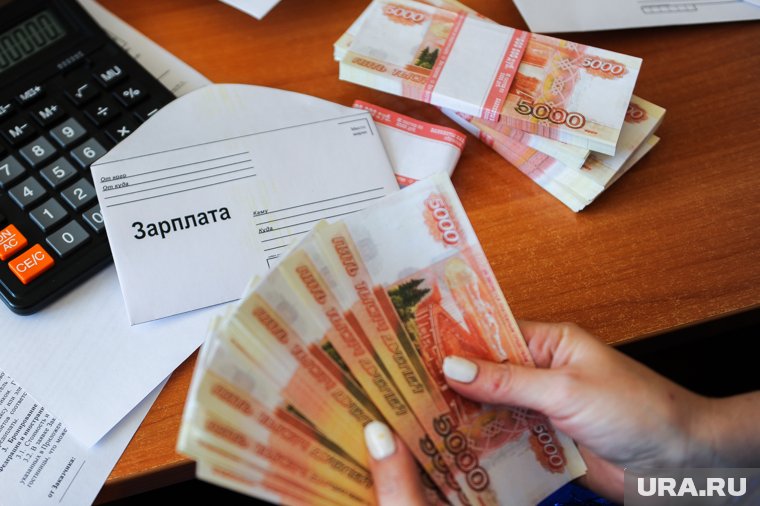 В ХМАО на 20% выросли зарплаты нефтяников