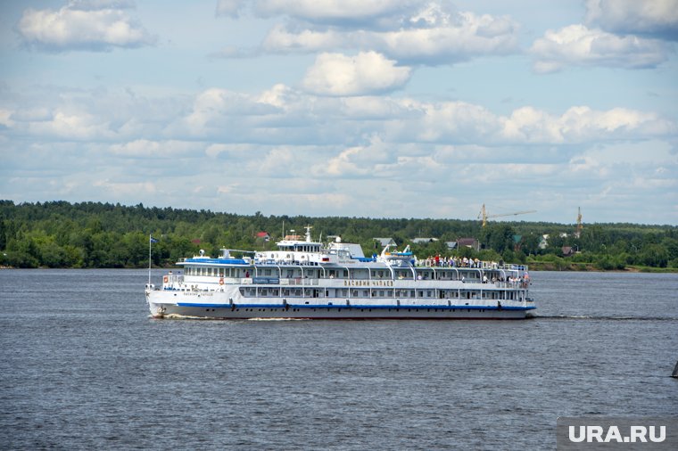 Круиз обернулся массовым карантином: что известно об отравлении на теплоходе «Михаил Булгаков»