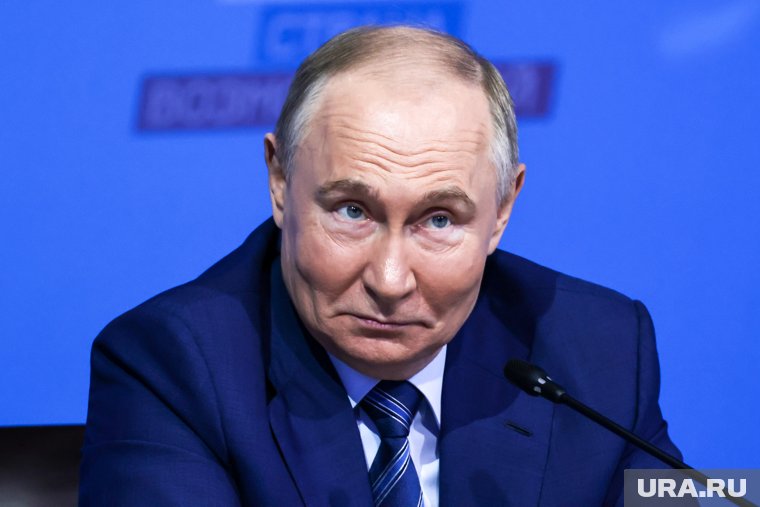 Путина наградили в Туркменистане, где Украина просила его арестовать