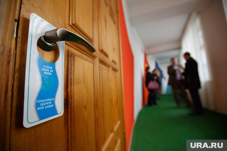 Почему гостиницу с необычными окнами построили на шестых домах в Кургане. Фото, видео