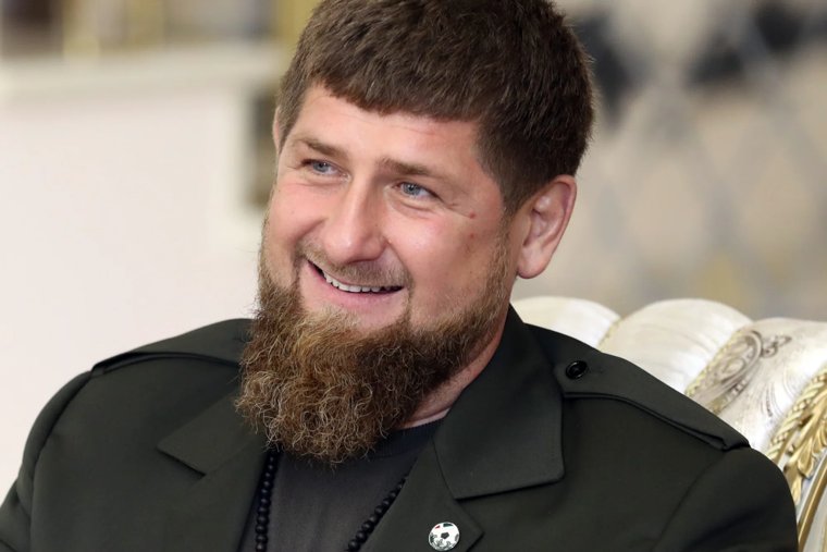 «Ярый боевой пехотинец»: Кадыров рассказал о дружбе с Путиным и об успехах семьи на руководящих пост...