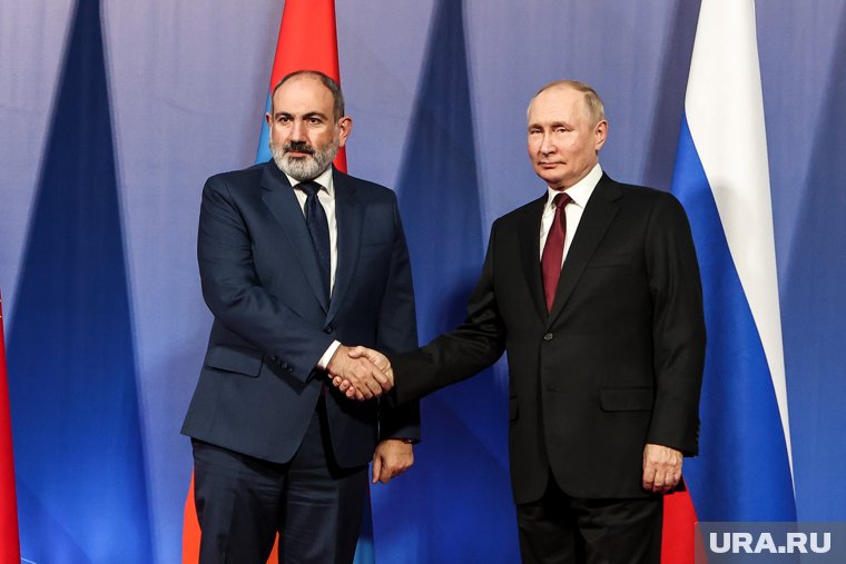 «Рад вас видеть»: Путин поговорил с Пашиняном