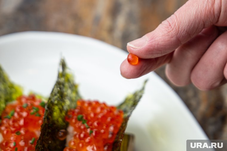 Эксперт посоветовала проверять натуральность икры кипячением