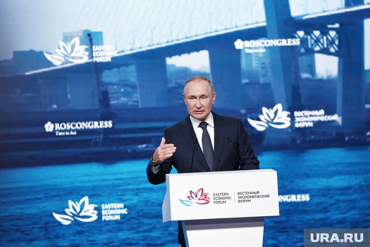 Договоренности с Украиной и развитие экономики: главные заявления Путина на ВЭФ-2025