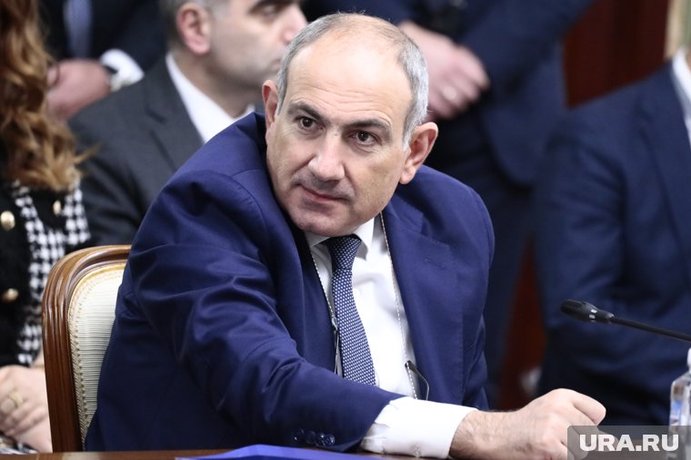 Пашинян признал, что ему придется выбирать между ЕАЭС и Евросоюзом