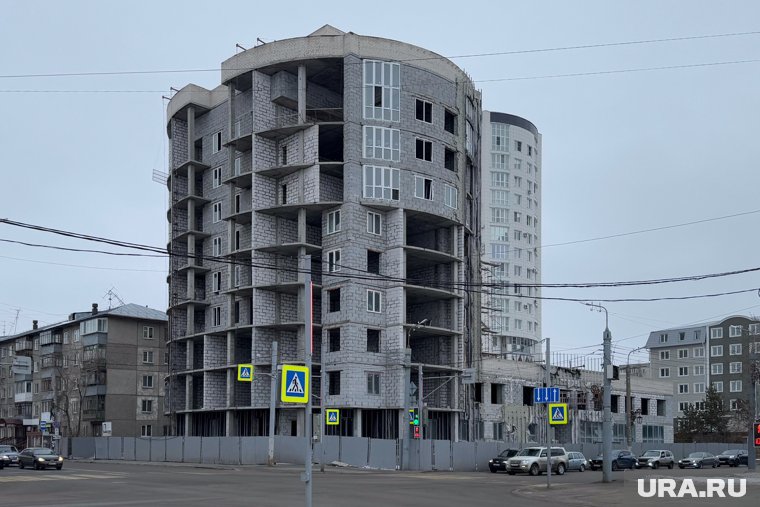 Долгострою в центре Кургана грозит новая заморозка