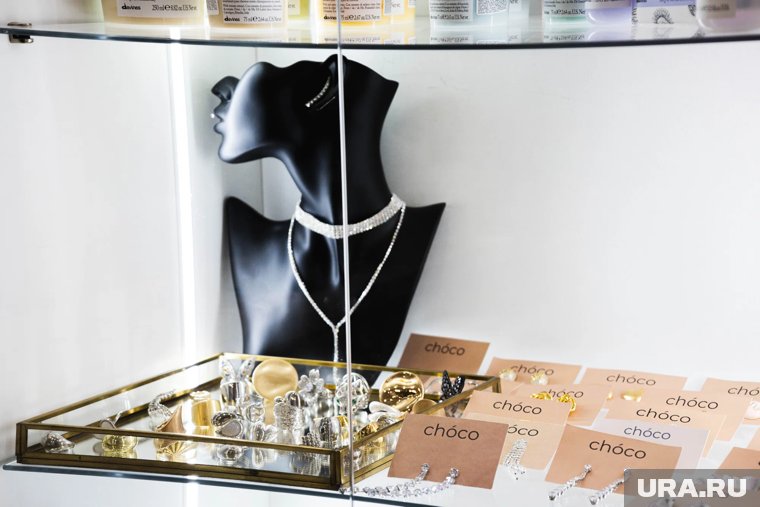 Певицу, унижавшую квадроберов на Ямале, обокрали в турецком отеле