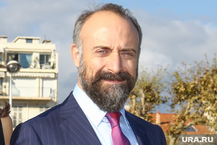 Тюремный приговор, два брака и жизнь до «Великолепного века»: что известно о Халите Эргенче