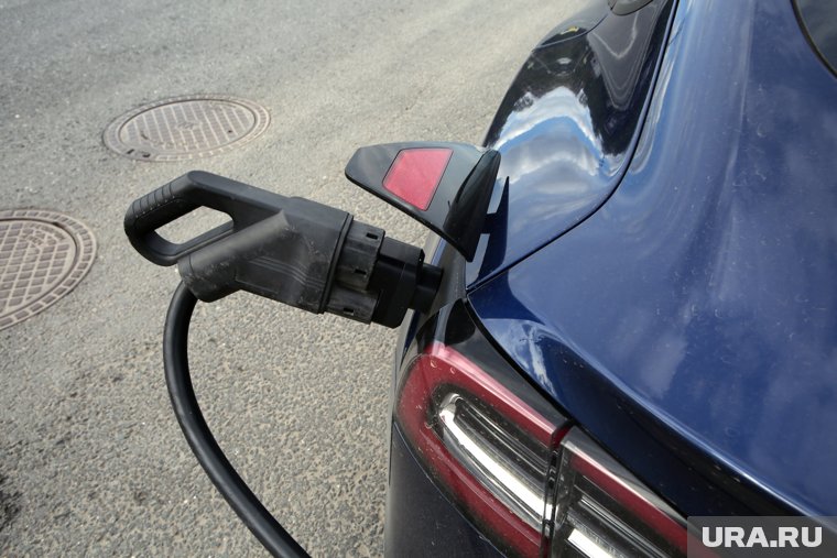 Электромобиль Tesla Cybertruck взорвался у башни Трампа: улики и детали происшествия