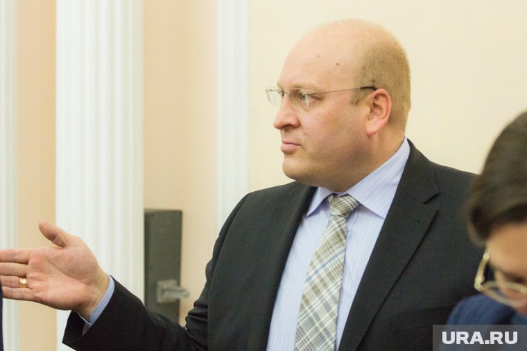 Профайл серого кардинала: что известно об уходящем в отставку замглавы ХМАО Уткине