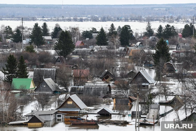 Власти Нижневартовска сделали прогноз по затоплению дач из-за паводка. Видео