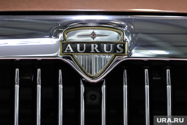 Трампу — портрет,  Си — мороженое и баню: что дарил Путин мировым лидерам