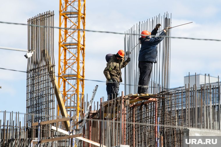 Строящееся жилье в России стало дороже готового 