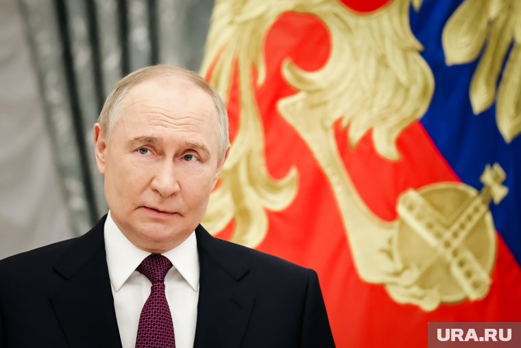 Песков объяснил, зачем Путин сделал остановку в Магадане перед встречей с Трампом