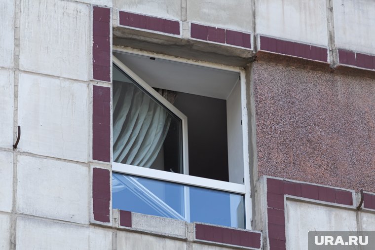 Следком ЯНАО опубликовал оперативное видео с места падения мальчика из окна 