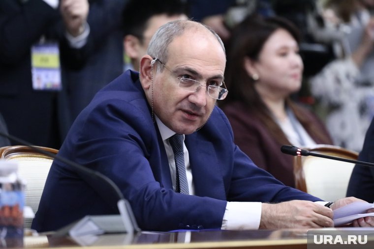 В Армении призвали инициировать вотум недоверия Пашиняну