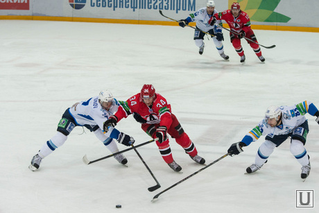 Хоккейный матч Автомобилист - Барыс. Четвертое поражение от казахов в плей-офф КХЛ.