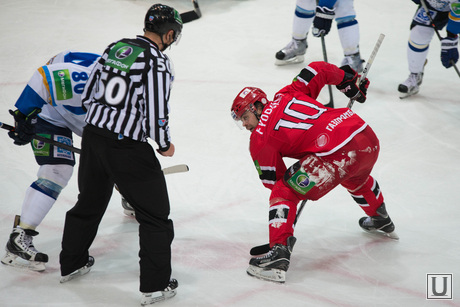 Хоккейный матч Автомобилист - Барыс. Четвертое поражение от казахов в плей-офф КХЛ.