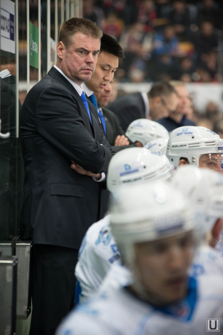 Хоккейный матч Автомобилист - Барыс. Четвертое поражение от казахов в плей-офф КХЛ.