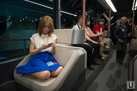 ИННОПРОМ-2014: проходка Дмитрия Медведева по выставке и пленарка. Екатеринбург, трамвай, общественный транспорт, r1