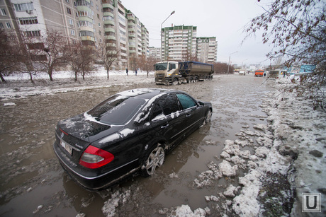 Коммунальная авария на Крестинского. Екатеринбург