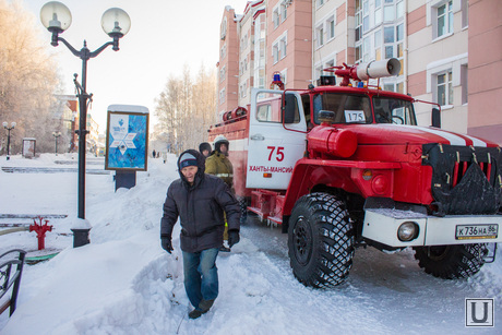 Пожар. Бывшая городская библиотека. Ханты-Мансийск.