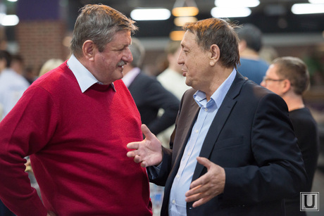 Боулинг с дипломатами и политиками в ТЦ Алатырь. Екатеринбург, сухов анатолий