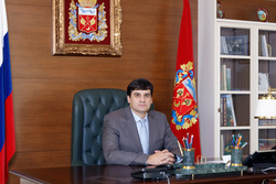 Массовые увольнения, жена в подчинении: сотрудники жалуются на эмиссара Паслера в Москве